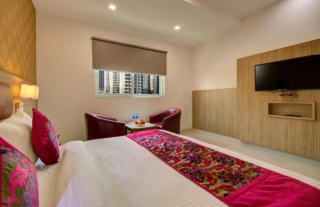 Hotel Corporate Suite Delhi Airport With- Free Airport Pickup-1